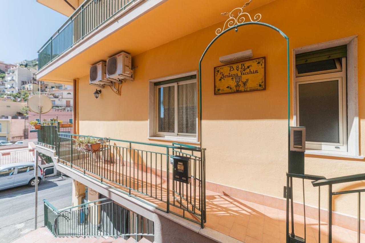 Bed and Breakfast Fontana Vecchia Таорміна Екстер'єр фото