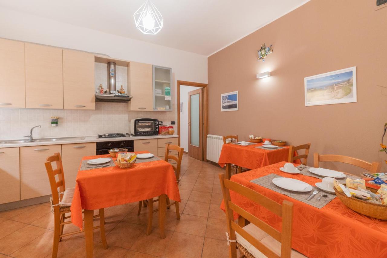Bed and Breakfast Fontana Vecchia Таорміна Екстер'єр фото
